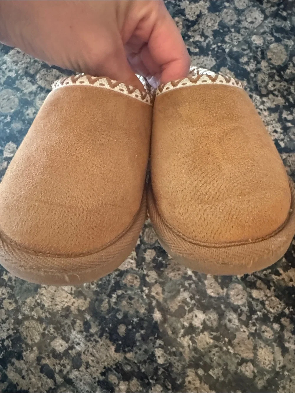 🔥5/$10🔥Cozy Kids Tan Slip-On Slippers